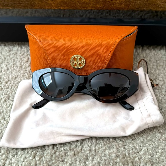 Tory Burch Brown Sunglasses - Picture 2 of 6